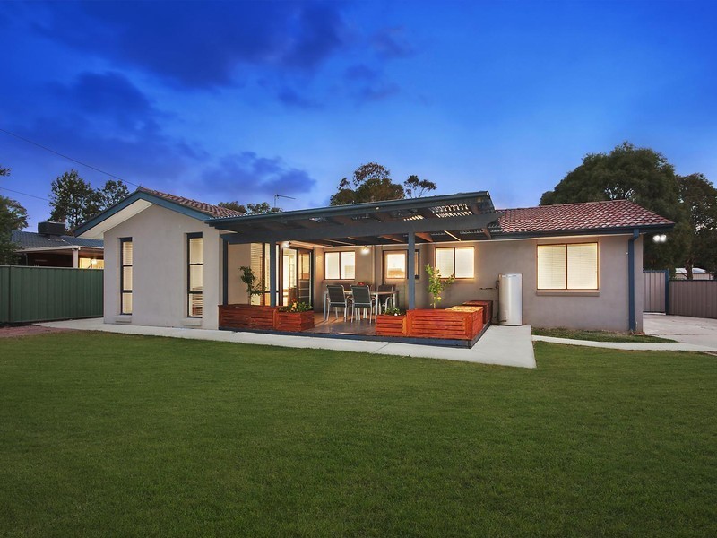 12 Australie Close, Gilmore ACT 2905