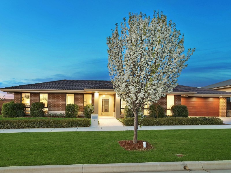 1 Arcadia Street, Crace ACT 2911