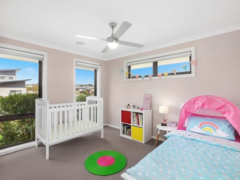 1 Arcadia Street, Crace ACT 2911