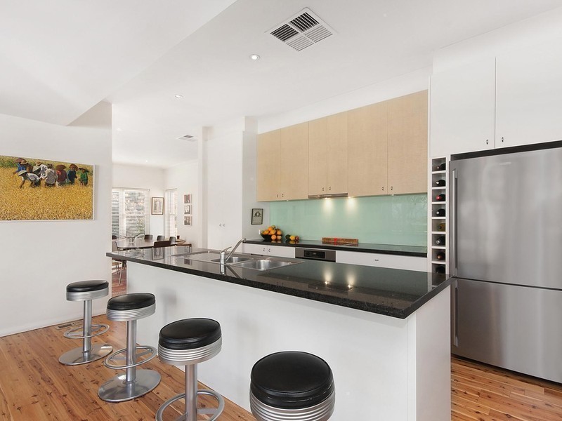 4 Arthur Circle, Forrest ACT 2603