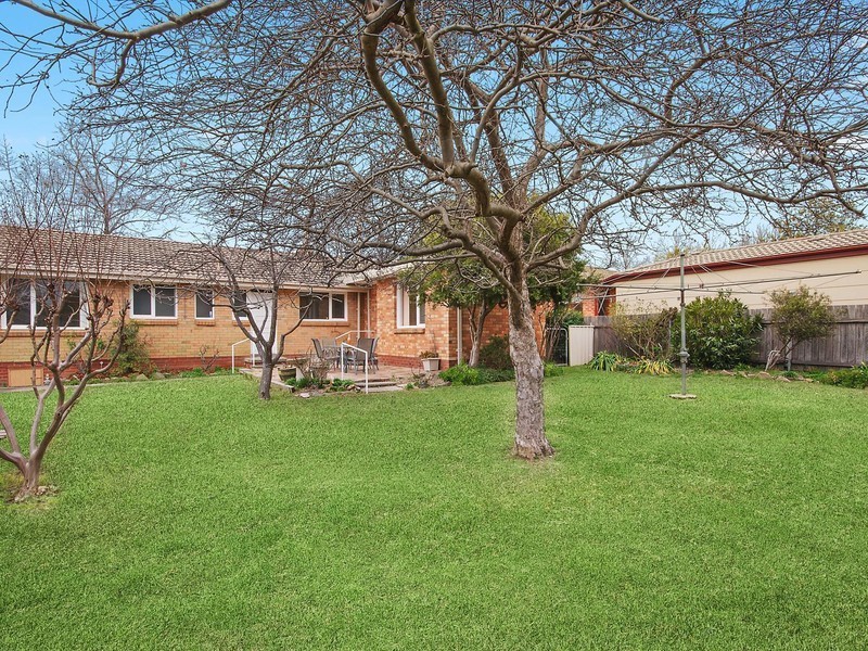 17 Steele Street, Hackett ACT 2602