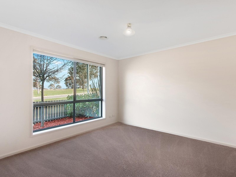 165 Anthony Rolfe Avenue, Gungahlin ACT 2912