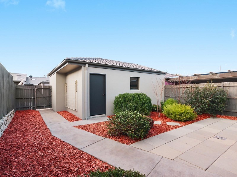 165 Anthony Rolfe Avenue, Gungahlin ACT 2912