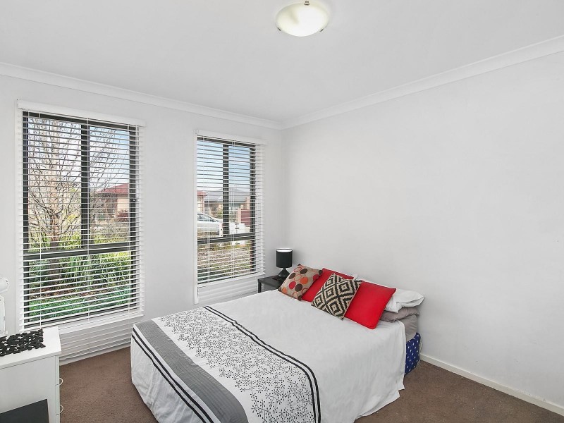 6 Audrey Cahn Street, Macgregor ACT 2615
