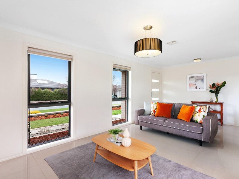 2 Phipson Street, Franklin ACT 2913