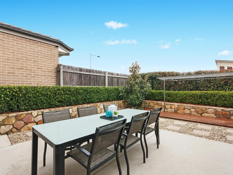 2 Phipson Street, Franklin ACT 2913