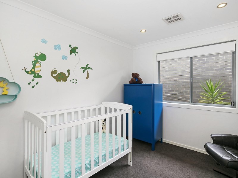 9 Ridding Street, Forde ACT 2914
