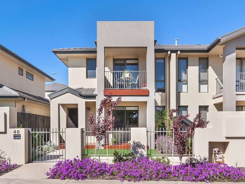 40 Glow Worm Grove, Harrison ACT 2914