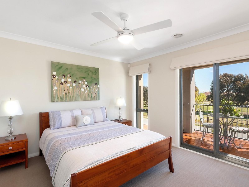 40 Glow Worm Grove, Harrison ACT 2914