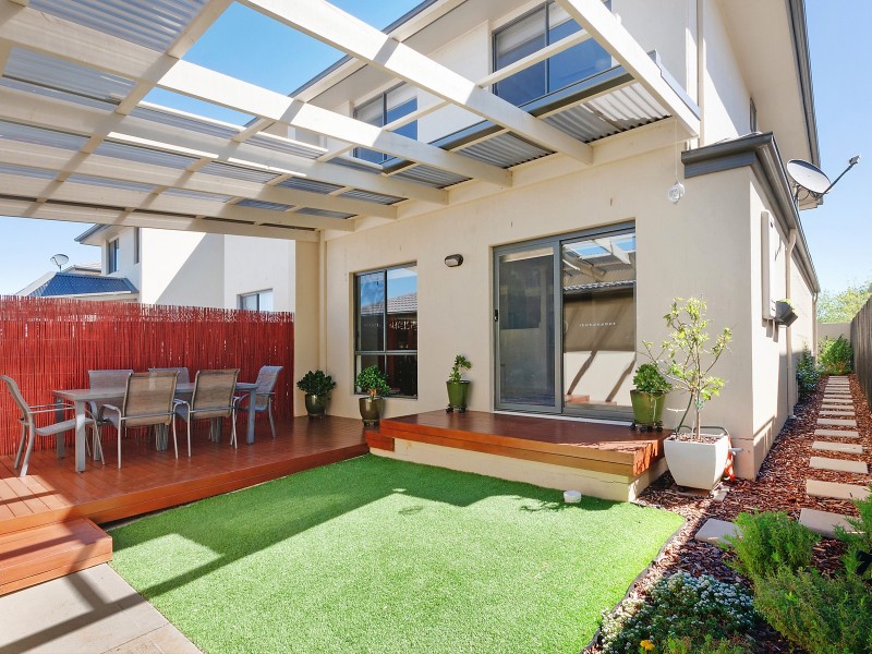 40 Glow Worm Grove, Harrison ACT 2914