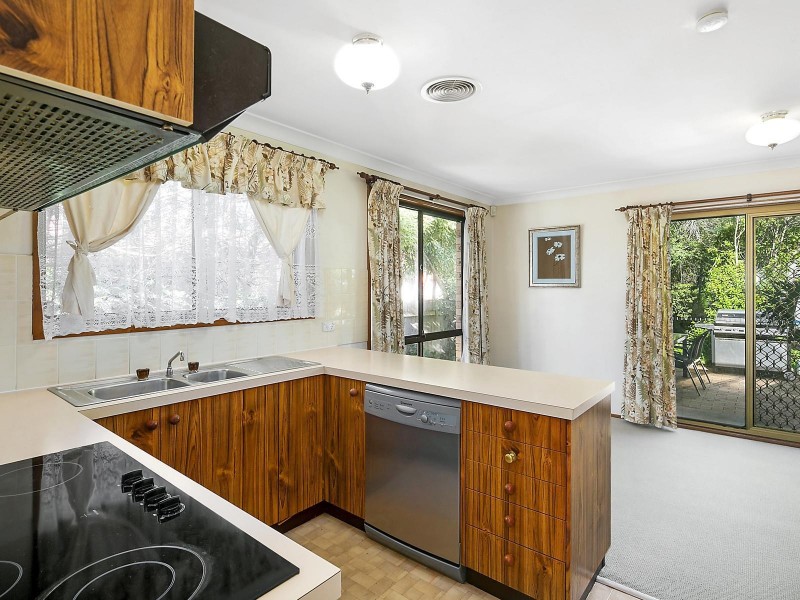 10 St John Crescent, Florey ACT 2615