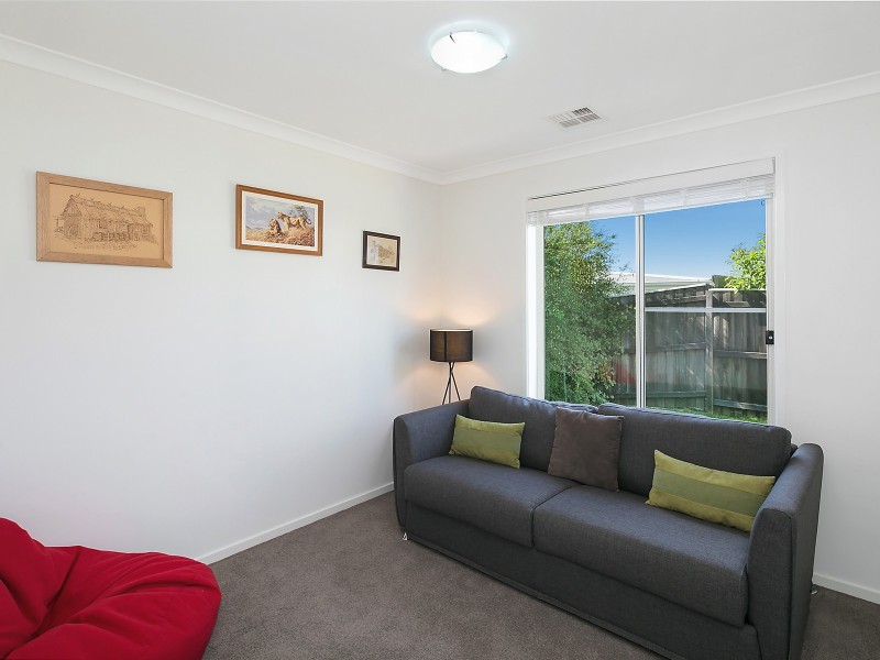 17 Alan Watt Crescent, Casey ACT 2913