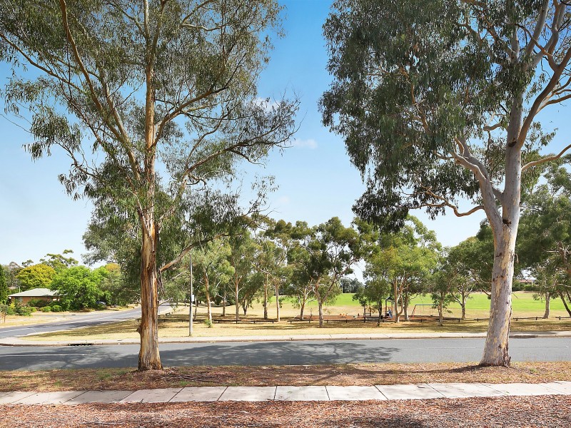 2 Burkitt Street, Page ACT 2614