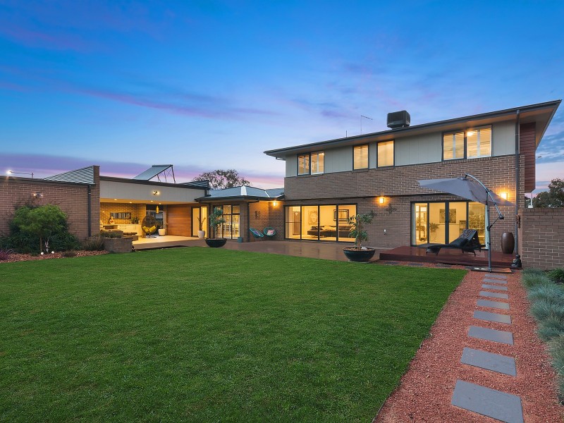 32 Marie Pitt Street, Franklin ACT 2913