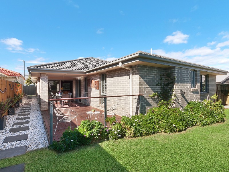 27 Henry Kendall Street, Franklin ACT 2913