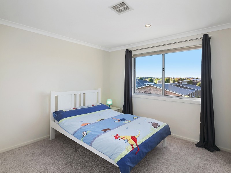 17 Oberon Close, Harrison ACT 2914