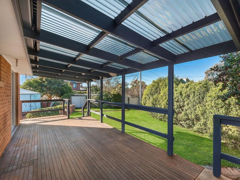 8 O’Loghlen Street, Latham ACT 2615