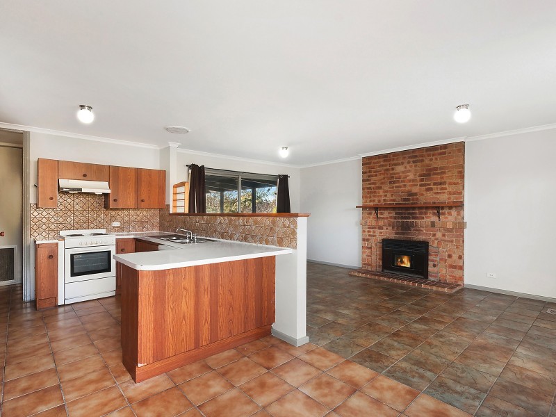 8 O’Loghlen Street, Latham ACT 2615