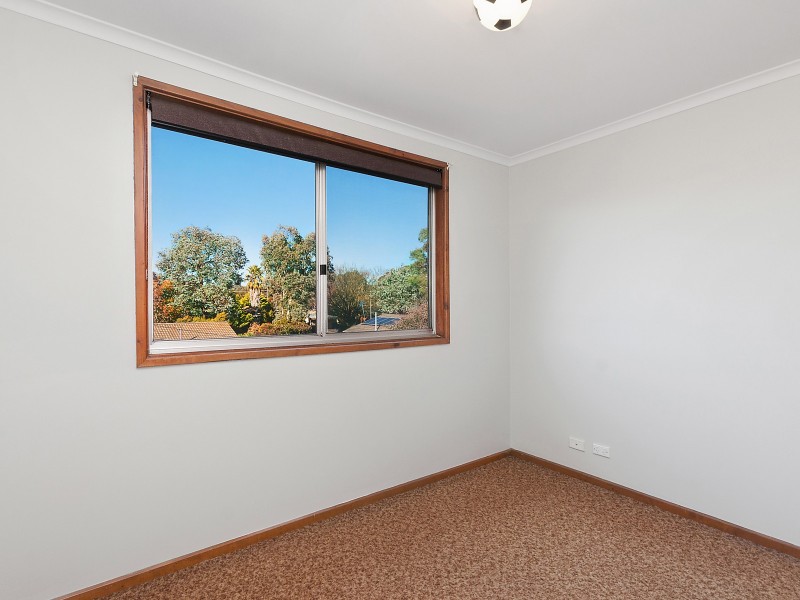 8 O’Loghlen Street, Latham ACT 2615