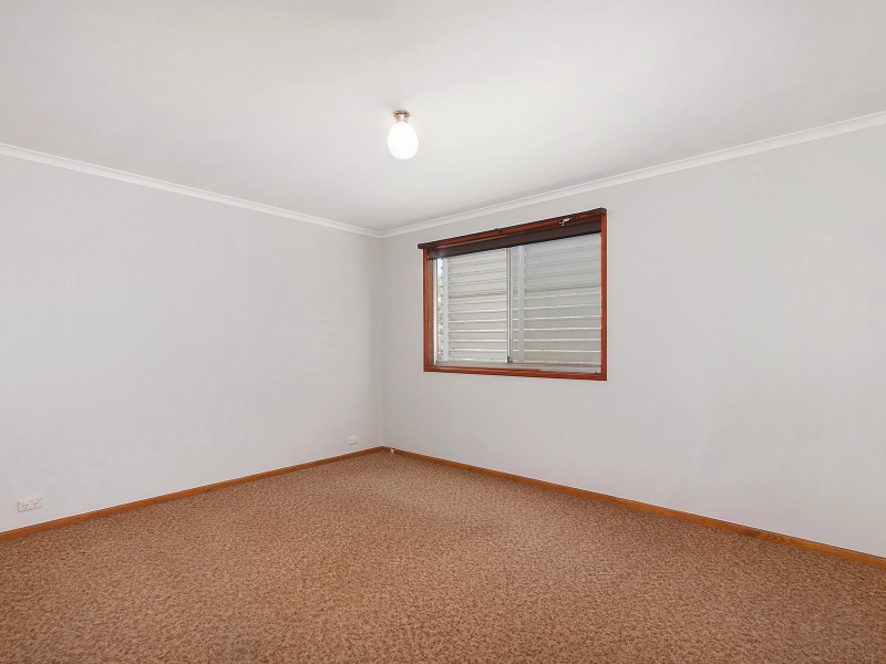 8 O’Loghlen Street, Latham ACT 2615