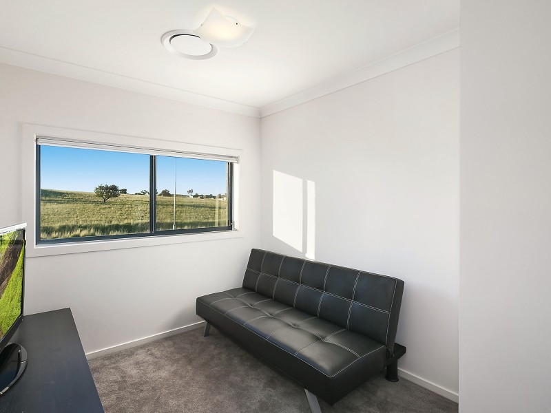 14 Oodgeroo Avenue, Franklin ACT 2913