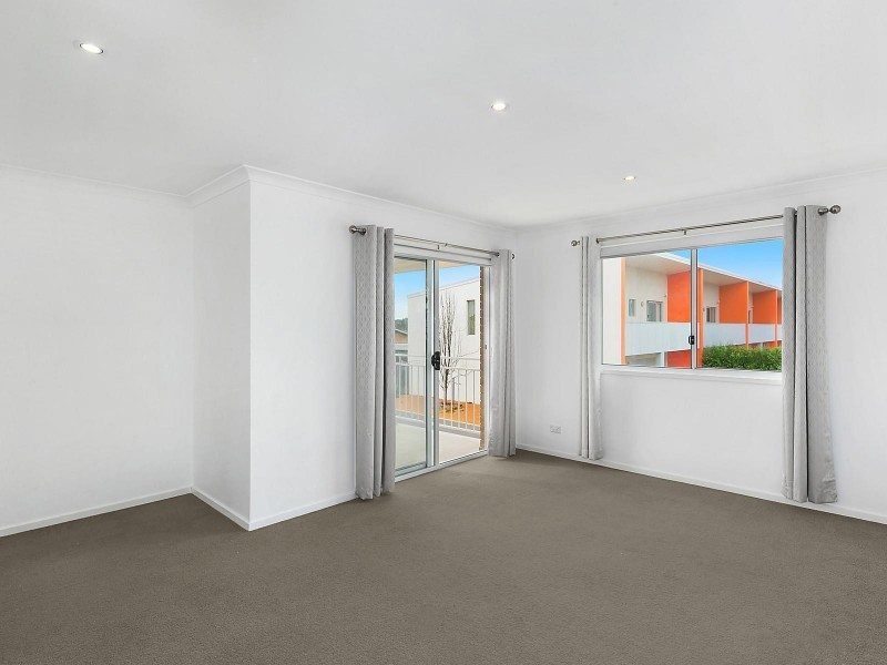2/1 Oberon Close, Harrison ACT 2914