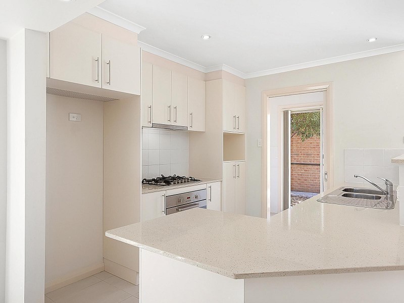 10 Glow Worm Grove, Harrison ACT 2914