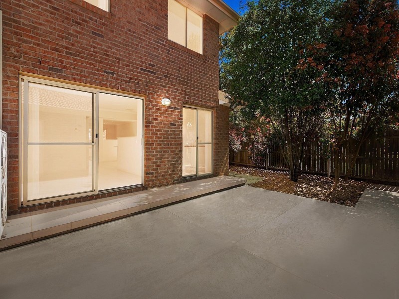 10 Glow Worm Grove, Harrison ACT 2914