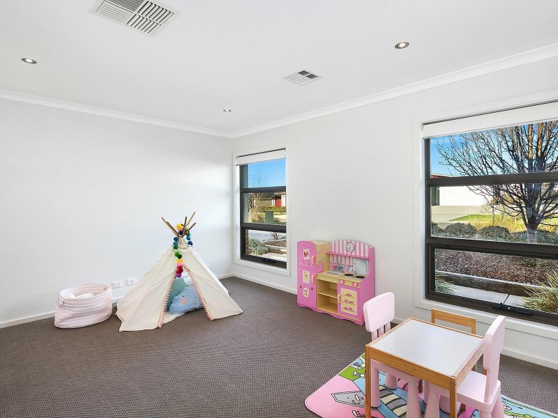 74 Narden Street, Crace ACT 2911