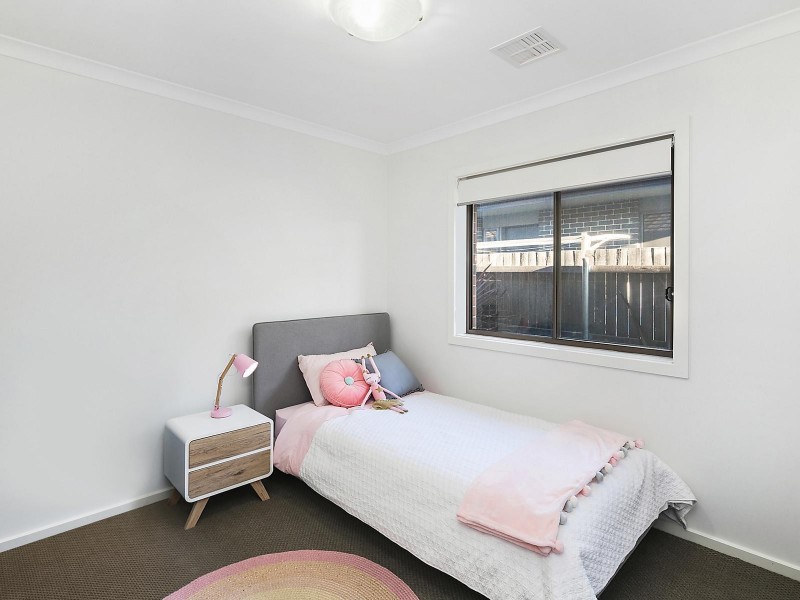 74 Narden Street, Crace ACT 2911