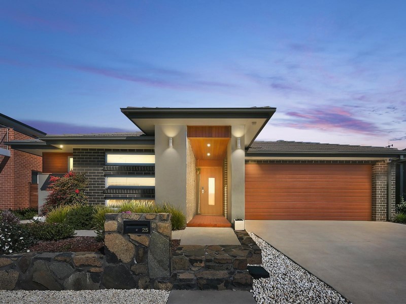25 Nuleri Street, Crace ACT 2911