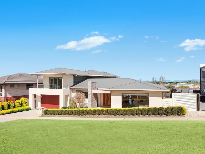 33 Doris Turner Street, Forde ACT 2914