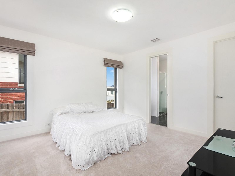 33 Doris Turner Street, Forde ACT 2914