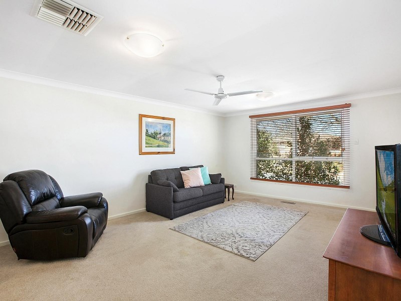54 Osburn Drive, Macgregor ACT 2615