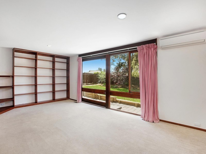1 Somerville Street, Spence ACT 2615