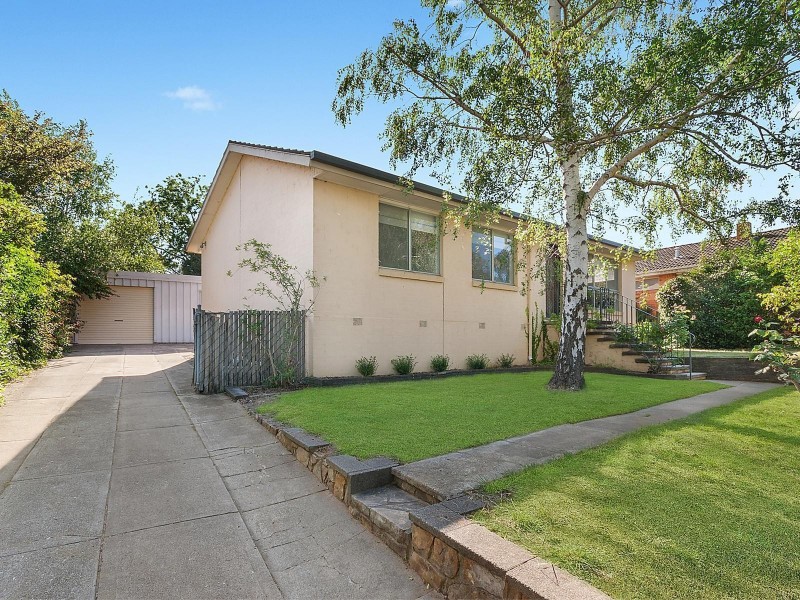 30 Blackman Crescent, Macquarie ACT 2614