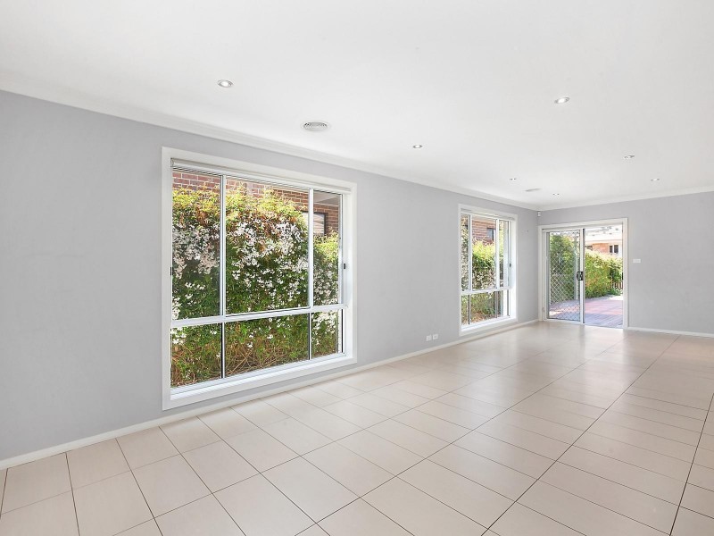 8 Clay Street, Bonner ACT 2914