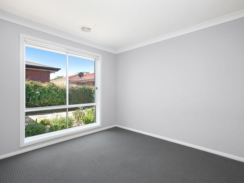 8 Clay Street, Bonner ACT 2914