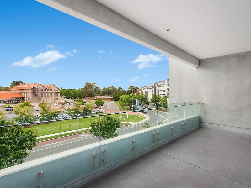 16/21 Eastlake Parade, Kingston ACT 2604