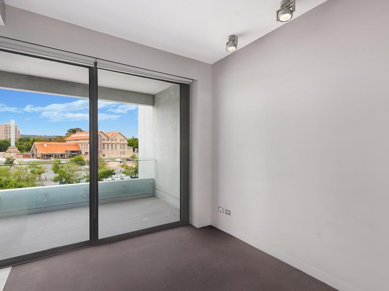 16/21 Eastlake Parade, Kingston ACT 2604
