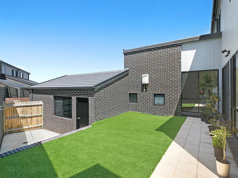 15/142 Plimsoll Drive, Casey ACT 2913