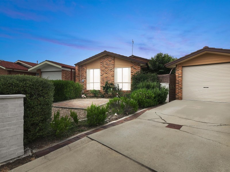 11 Bimbiang Crescent, Ngunnawal ACT 2913