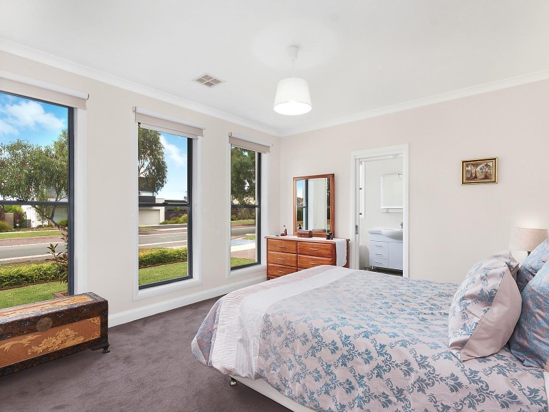 35 Quinane Avenue, Forde ACT 2914