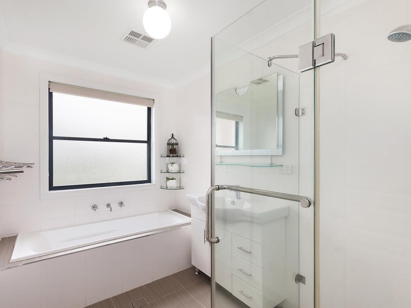 35 Quinane Avenue, Forde ACT 2914