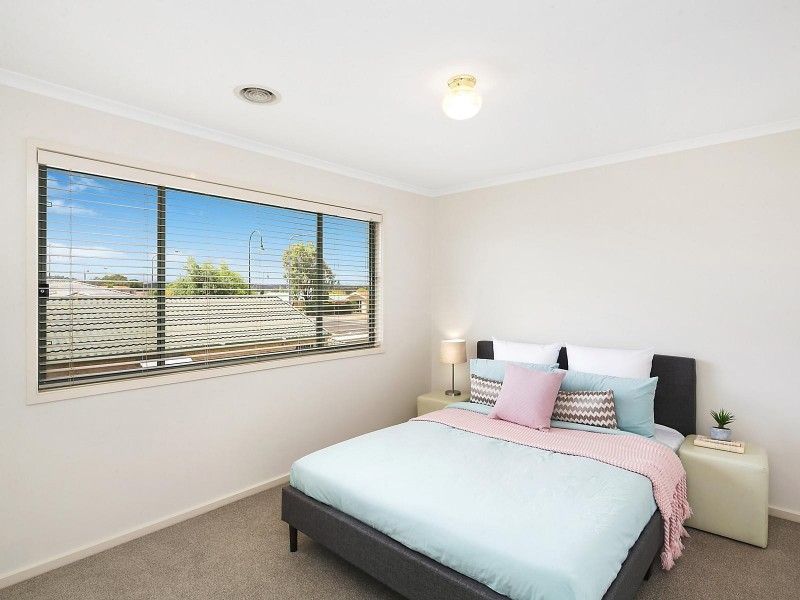 4 Tuffin Lane, Gungahlin ACT 2912