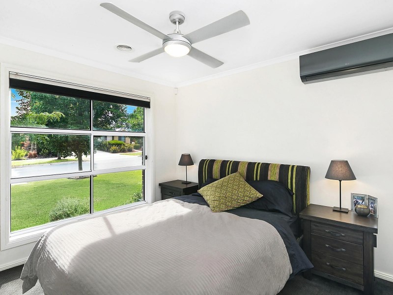 5 Loma Rudduck Street, Forde ACT 2914