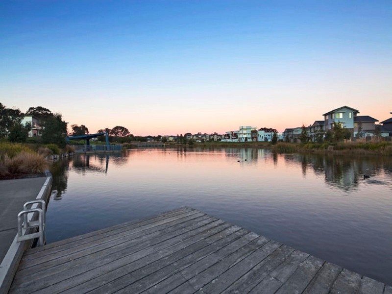 5 Loma Rudduck Street, Forde ACT 2914