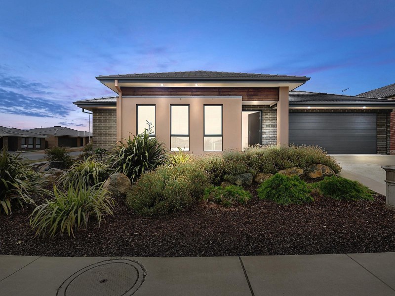 52 Bieundurry Street, Bonner ACT 2914