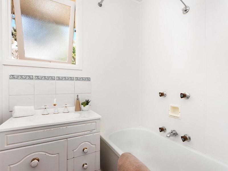 60 Lyttleton Crescent, Cook ACT 2614