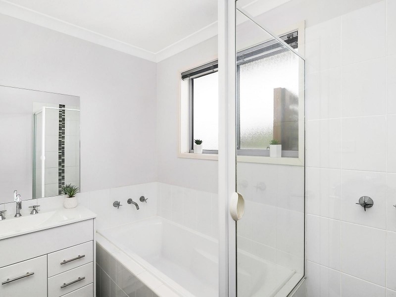 16 Constance Stone Street, Macgregor ACT 2615